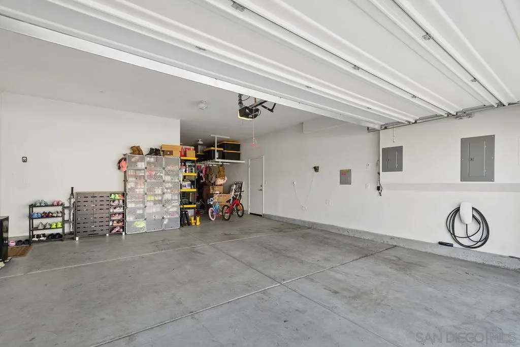 30407 Freeman Drive, Menifee, California 92584 home-pic-35