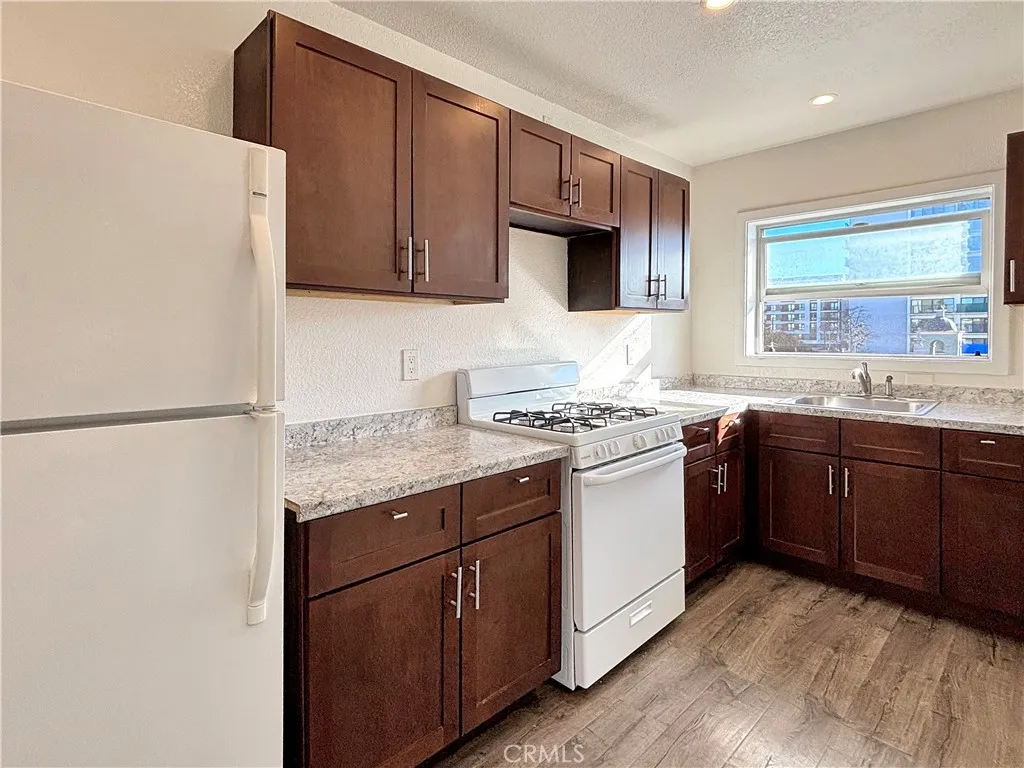 800 Pacific Avenue 300, Long Beach, California 90813 home-pic-17
