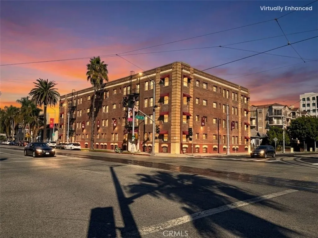 800 Pacific Avenue 300, Long Beach, California 90813 home-pic-0