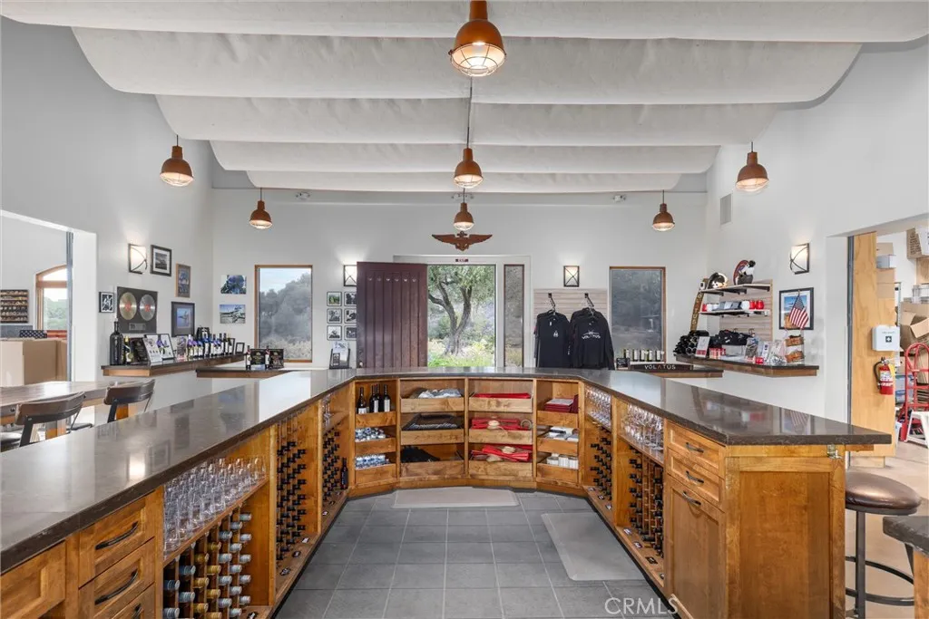 Spacious tasting room bar.