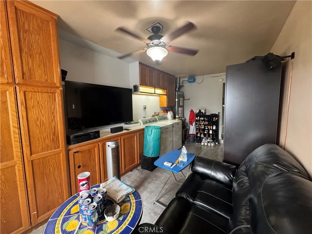 3072 Lynwood, Highland, California 92346 home-pic-37