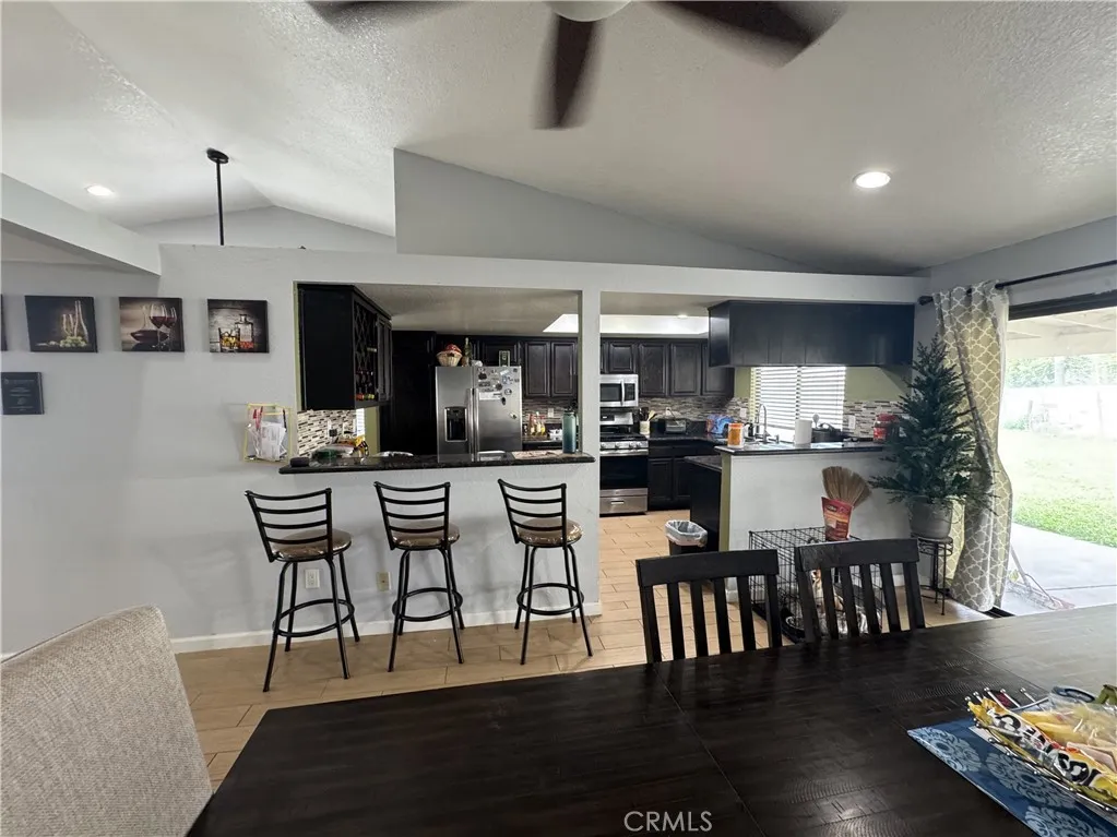 3072 Lynwood, Highland, California 92346 home-pic-16