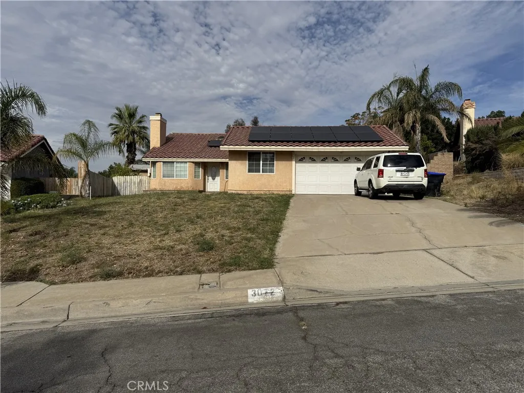 3072 Lynwood, Highland, California 92346 home-pic-1