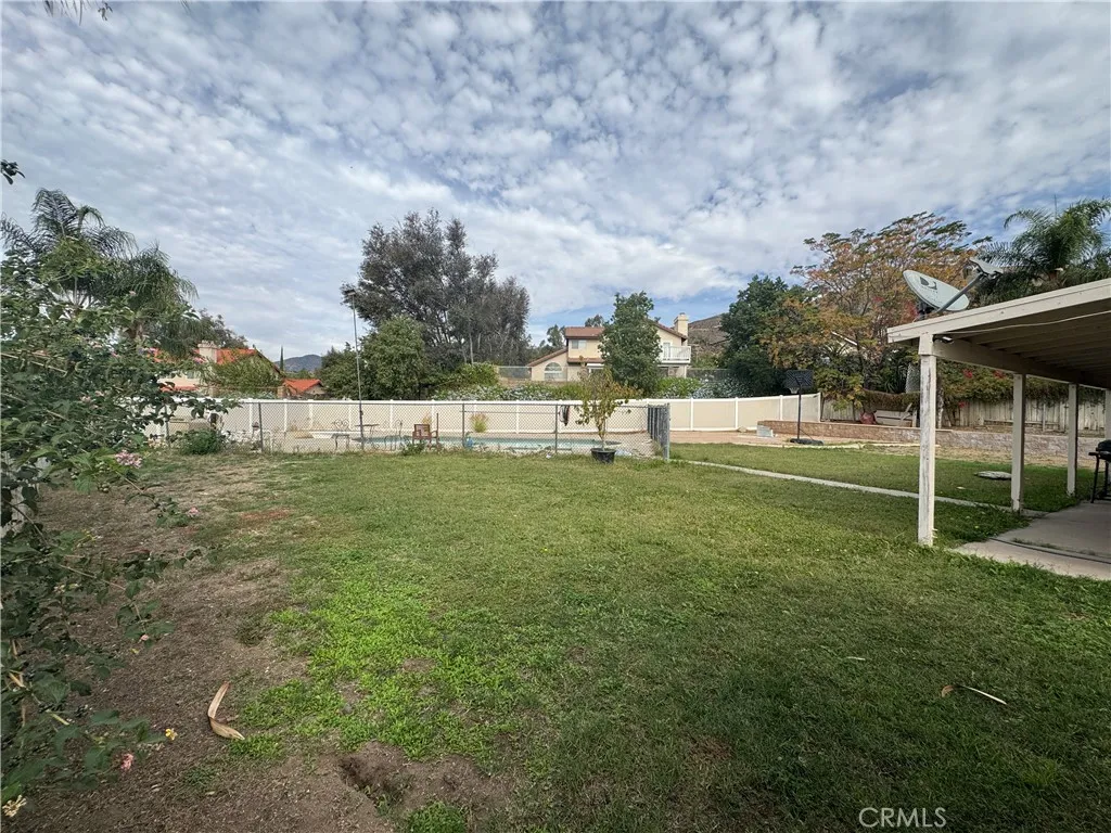 3072 Lynwood, Highland, California 92346 home-pic-51