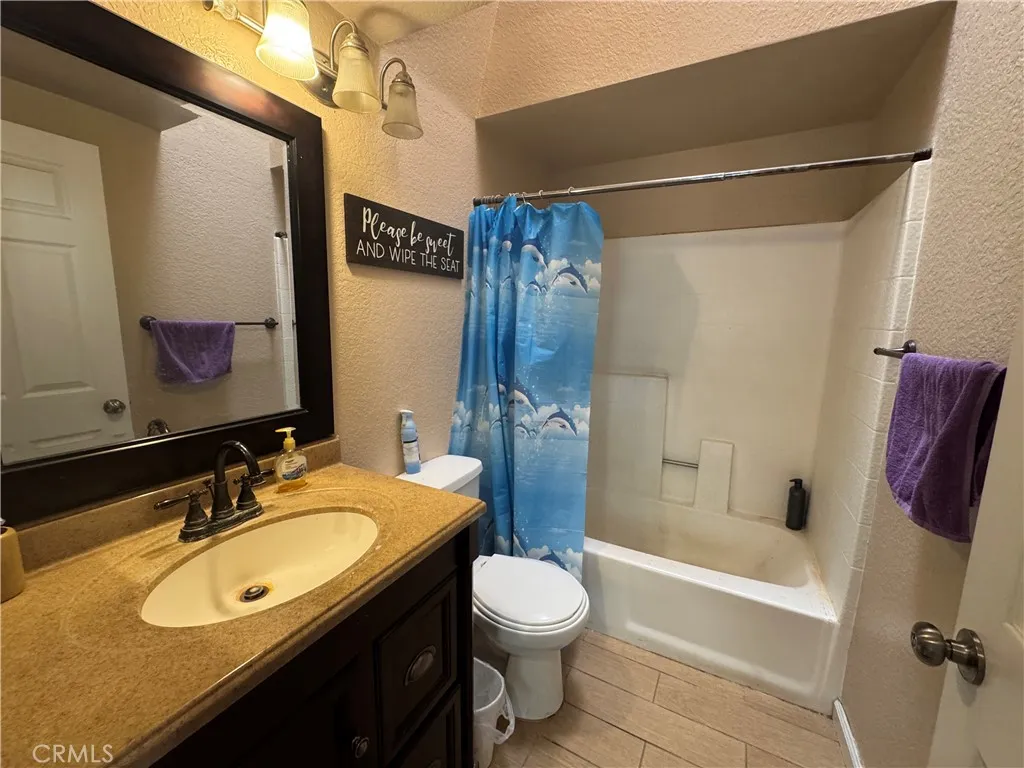 3072 Lynwood, Highland, California 92346 home-pic-46