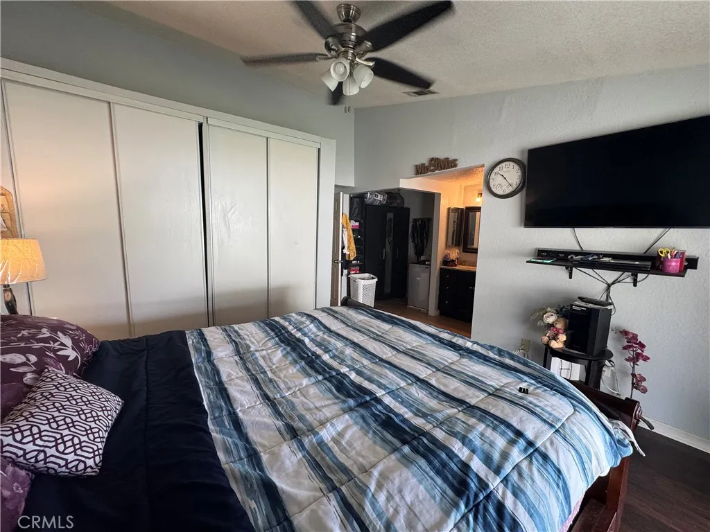 3072 Lynwood, Highland, California 92346 home-pic-25
