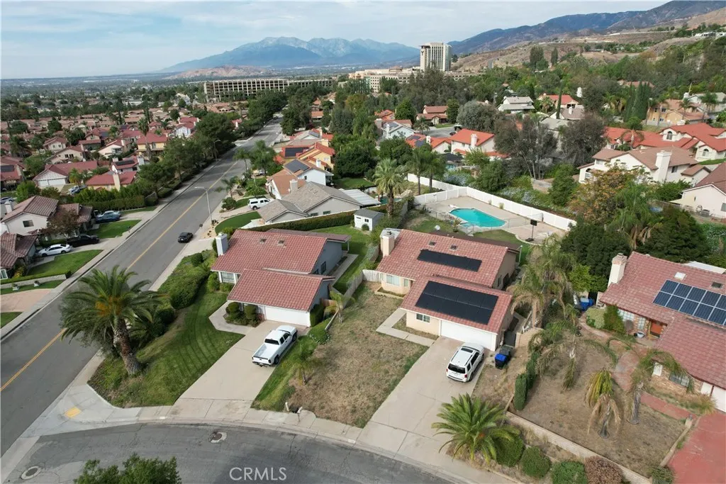 3072 Lynwood, Highland, California 92346 home-pic-62