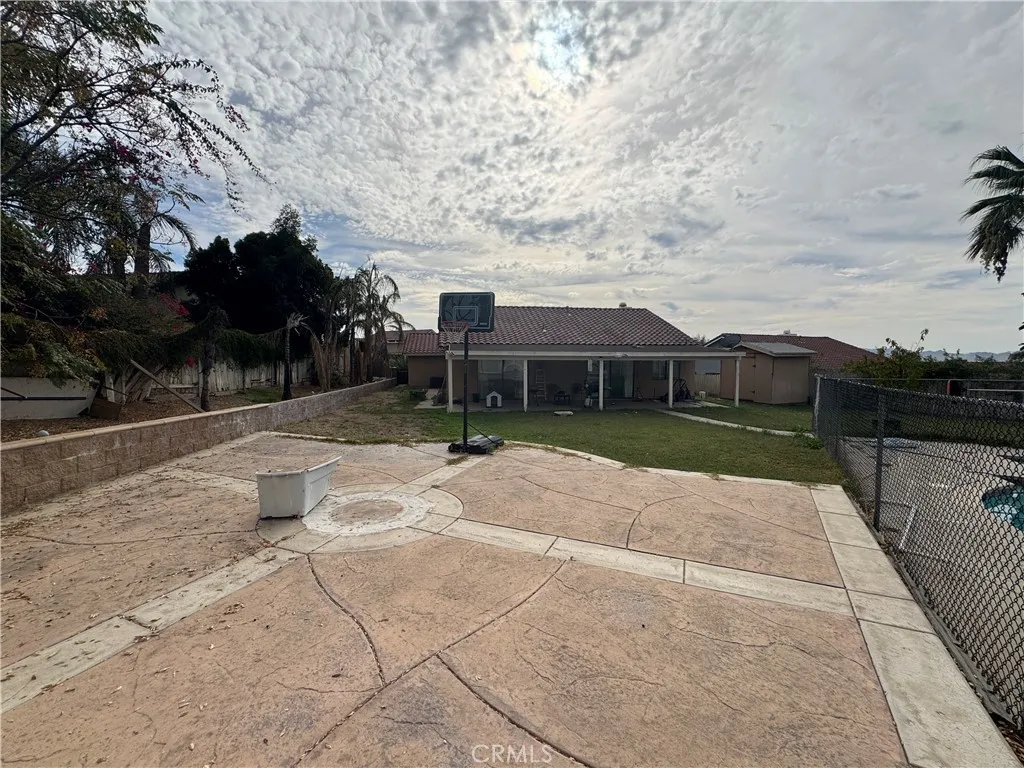 3072 Lynwood, Highland, California 92346 home-pic-54