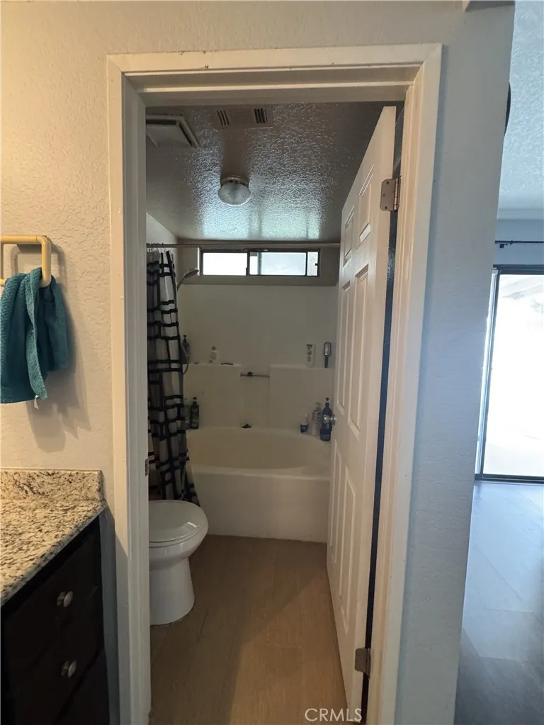 3072 Lynwood, Highland, California 92346 home-pic-23