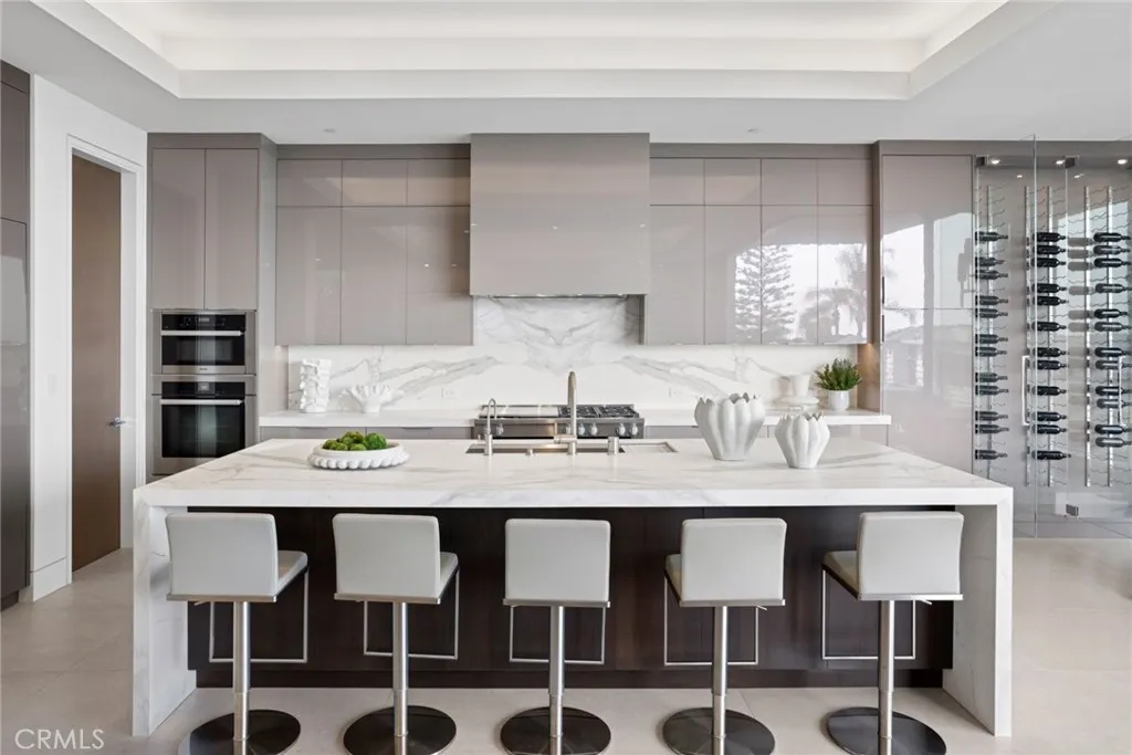 304 Poppy Ave, Corona Del Mar, California 92625 home-pic-8