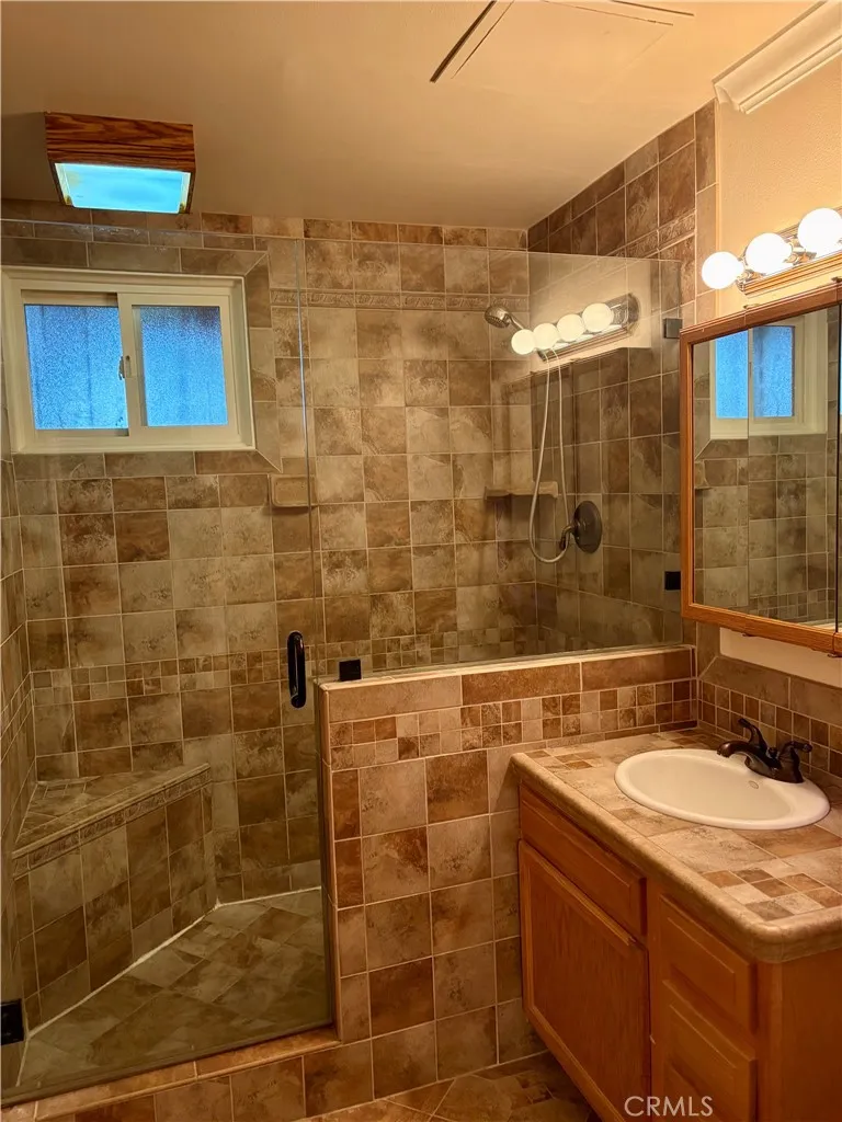 19870 Katy, Corona, California 92881 home-pic-17