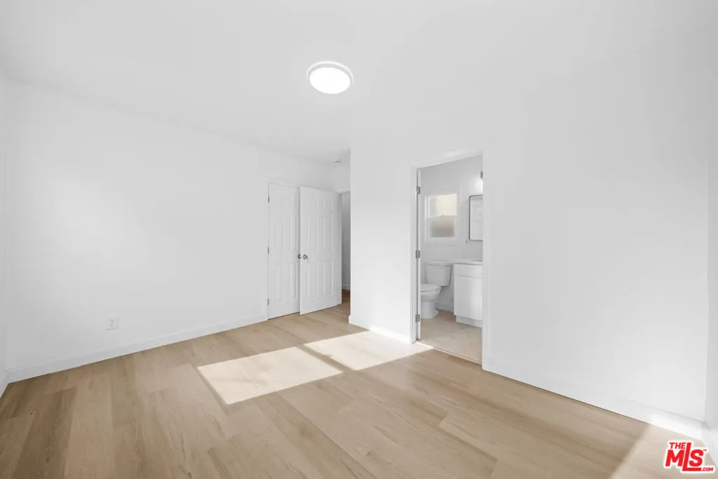 1558 Hauser Boulevard, Los Angeles, California 90019 home-pic-23