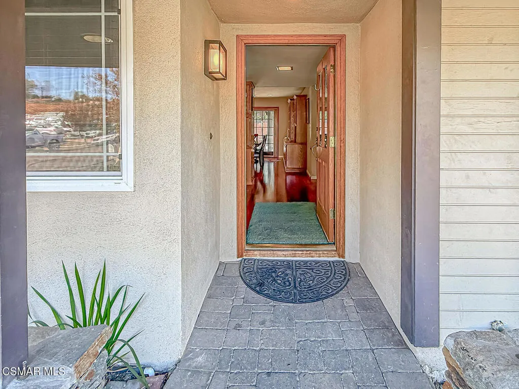 166 Whitworth Street, Thousand Oaks, California 91360 home-pic-1