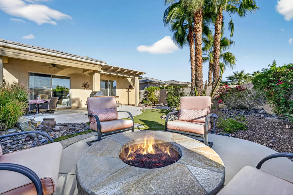 81581 Avenida Viesca, Indio, California 92203 home-pic-31