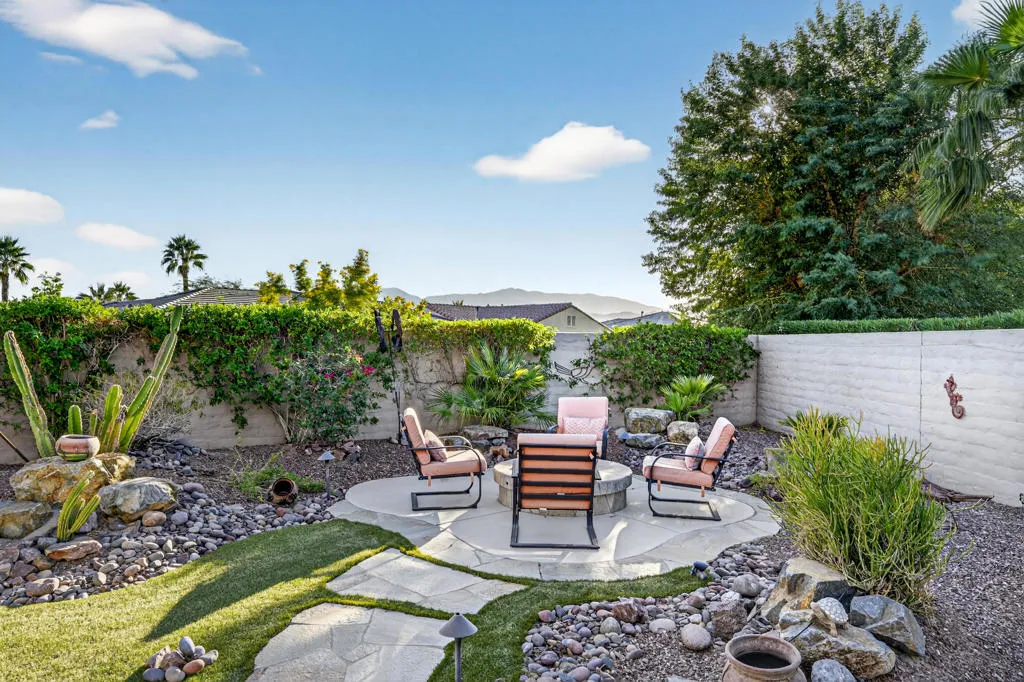 81581 Avenida Viesca, Indio, California 92203 home-pic-30