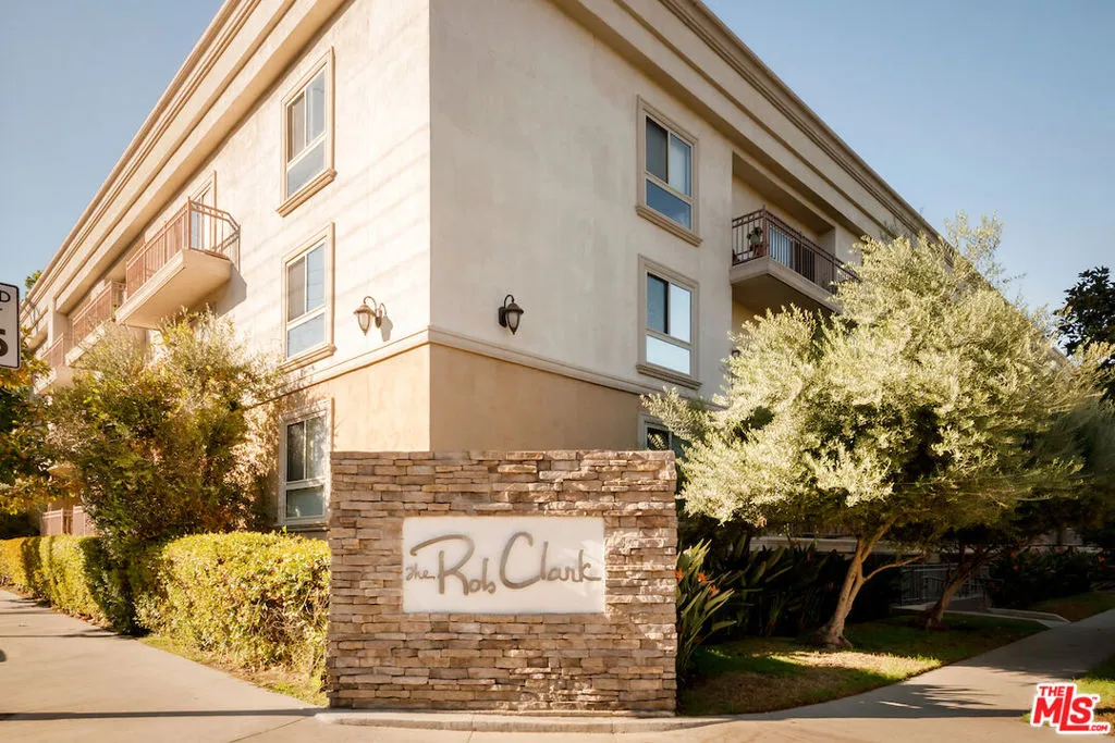 141 S Clark Drive 216, West Hollywood, California 90048 home-pic-23