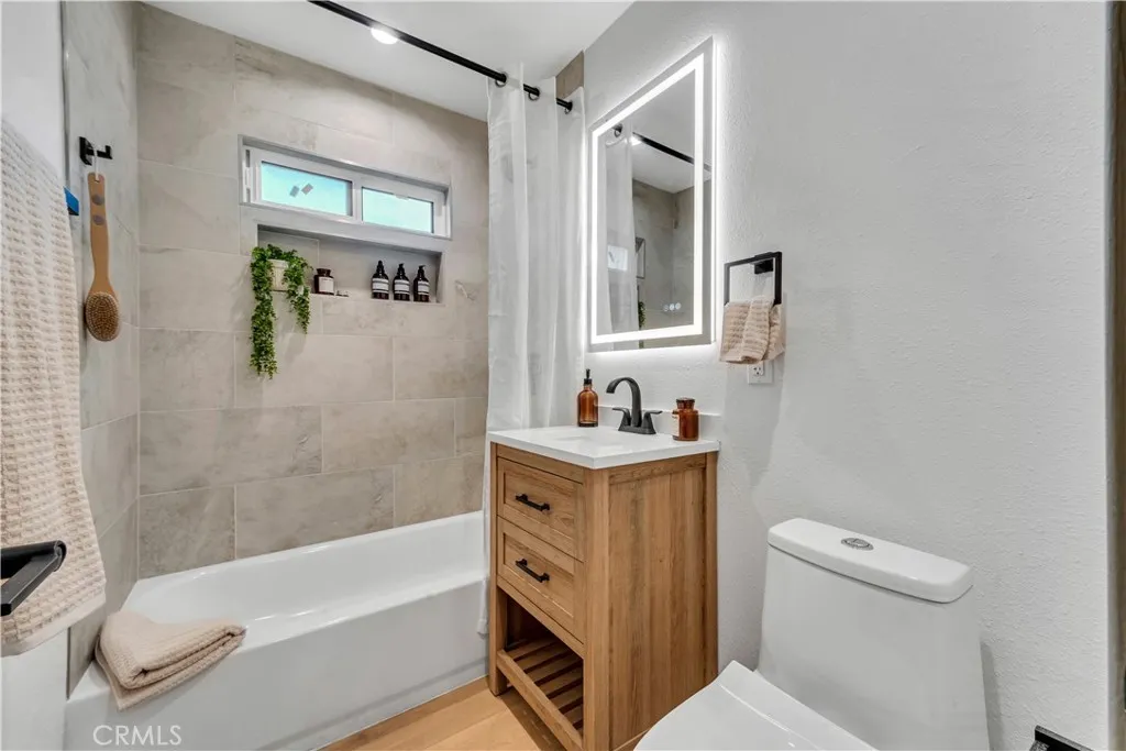 13247 Tripoli Avenue, Sylmar, California 91342 home-pic-6