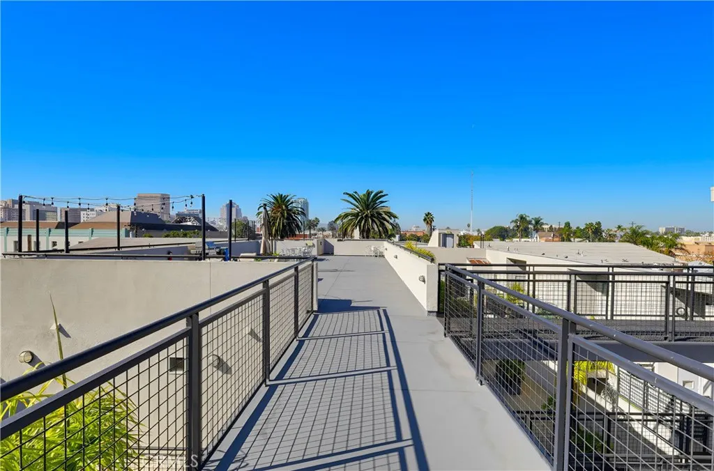 834 E 4th Street 29, Long Beach, California 90802 home-pic-37