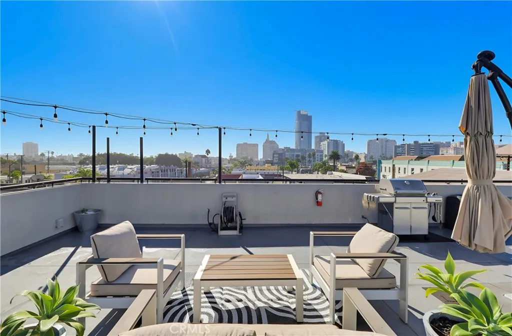 834 E 4th Street 29, Long Beach, California 90802 home-pic-39