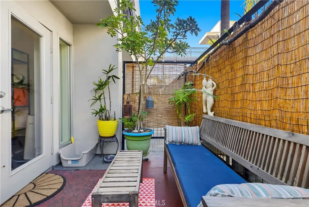 834 E 4th Street 29, Long Beach, California 90802 home-pic-25