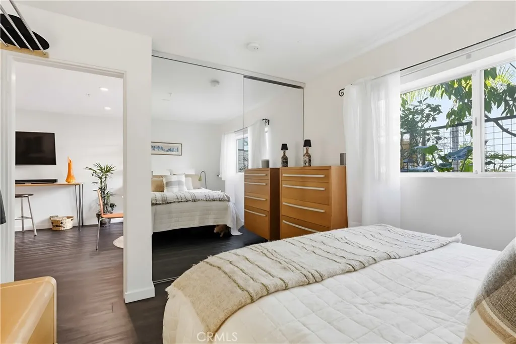 834 E 4th Street 29, Long Beach, California 90802 home-pic-19