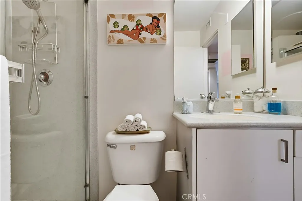 834 E 4th Street 29, Long Beach, California 90802 home-pic-18