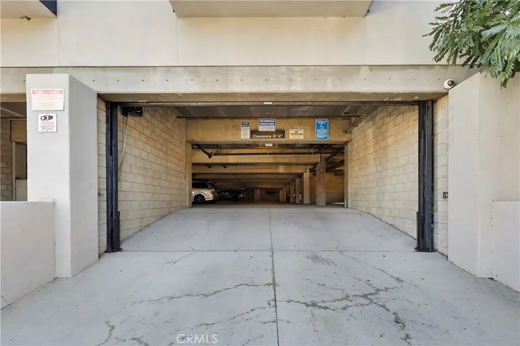 834 E 4th Street 29, Long Beach, California 90802 home-pic-48