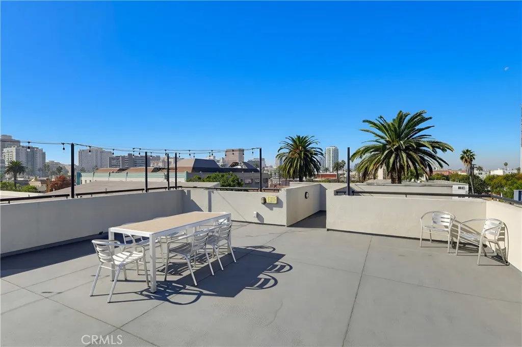 834 E 4th Street 29, Long Beach, California 90802 home-pic-35
