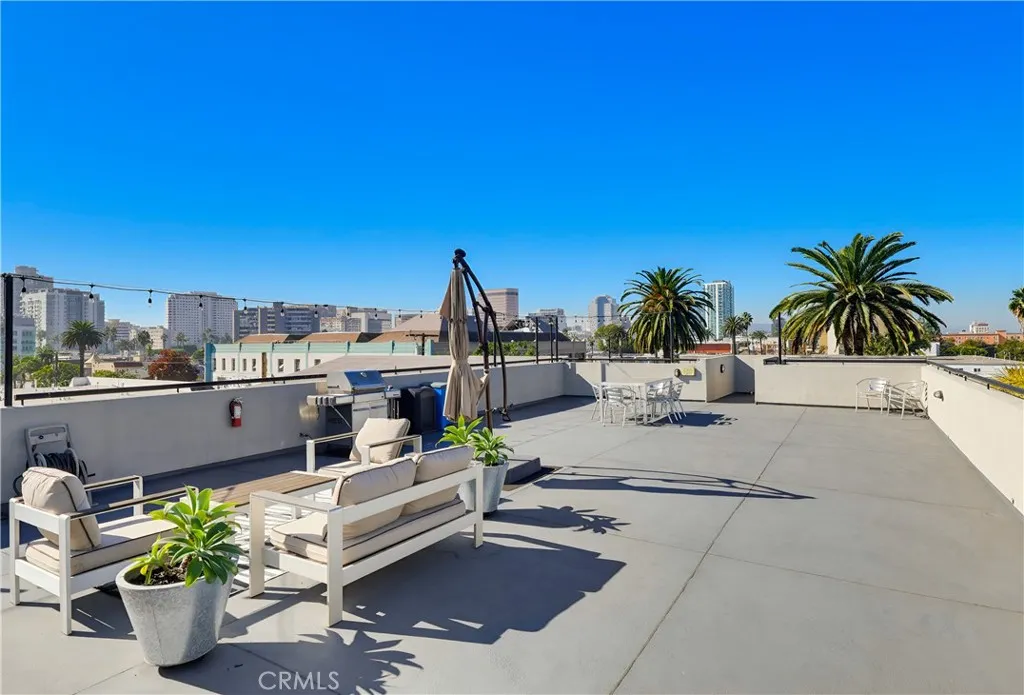 834 E 4th Street 29, Long Beach, California 90802 home-pic-36