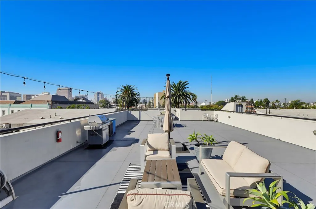 834 E 4th Street 29, Long Beach, California 90802 home-pic-59