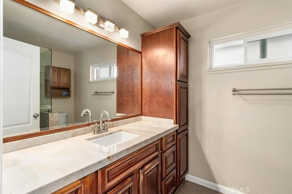 2909 S Rita Way, Santa Ana, California 92704 home-pic-19