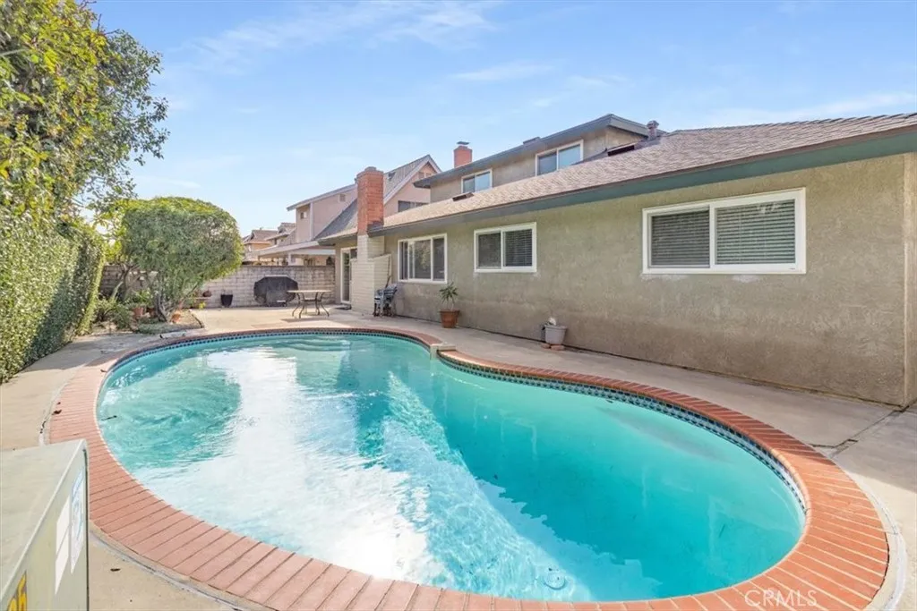 2909 S Rita Way, Santa Ana, California 92704 home-pic-38