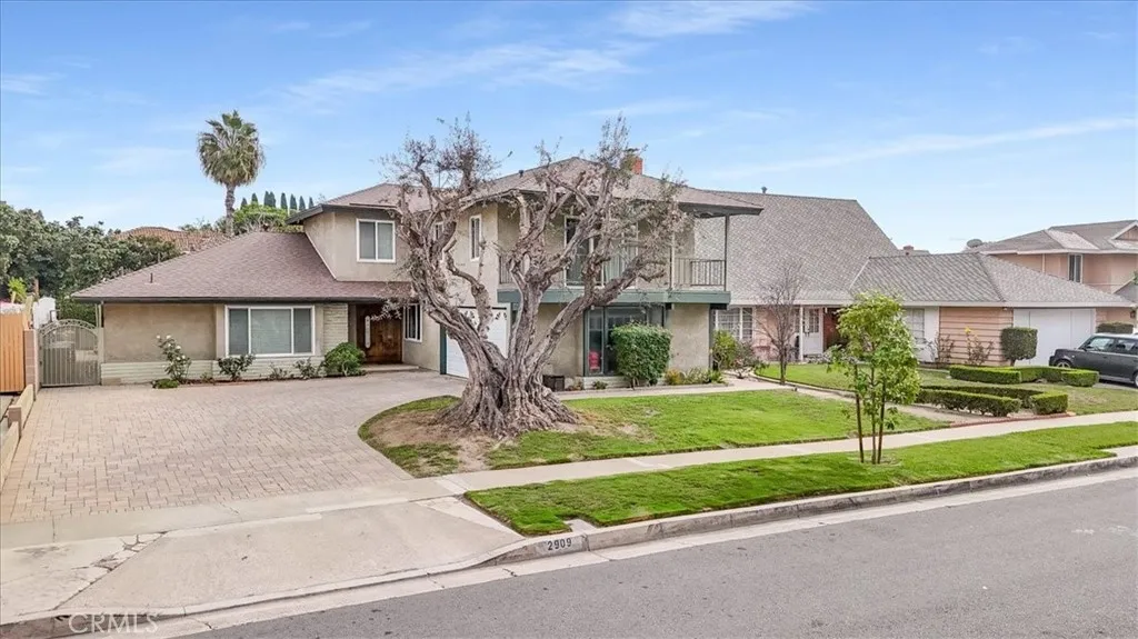 2909 S Rita Way, Santa Ana, California 92704 home-pic-1