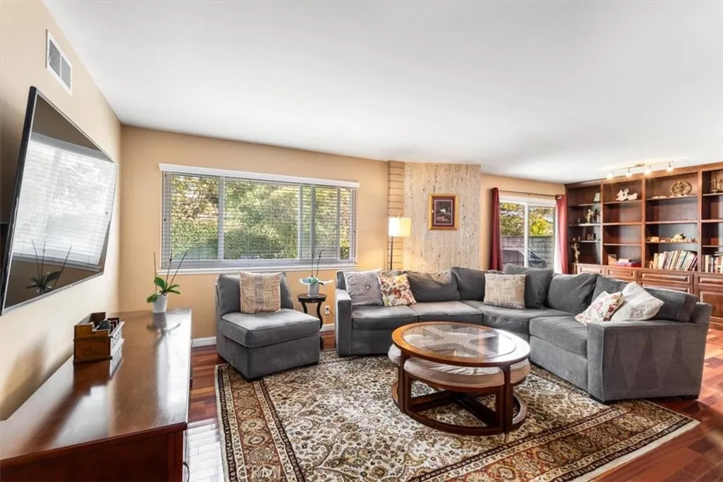 2909 S Rita Way, Santa Ana, California 92704 home-pic-14