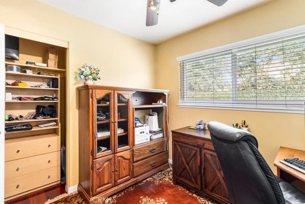 2909 S Rita Way, Santa Ana, California 92704 home-pic-16