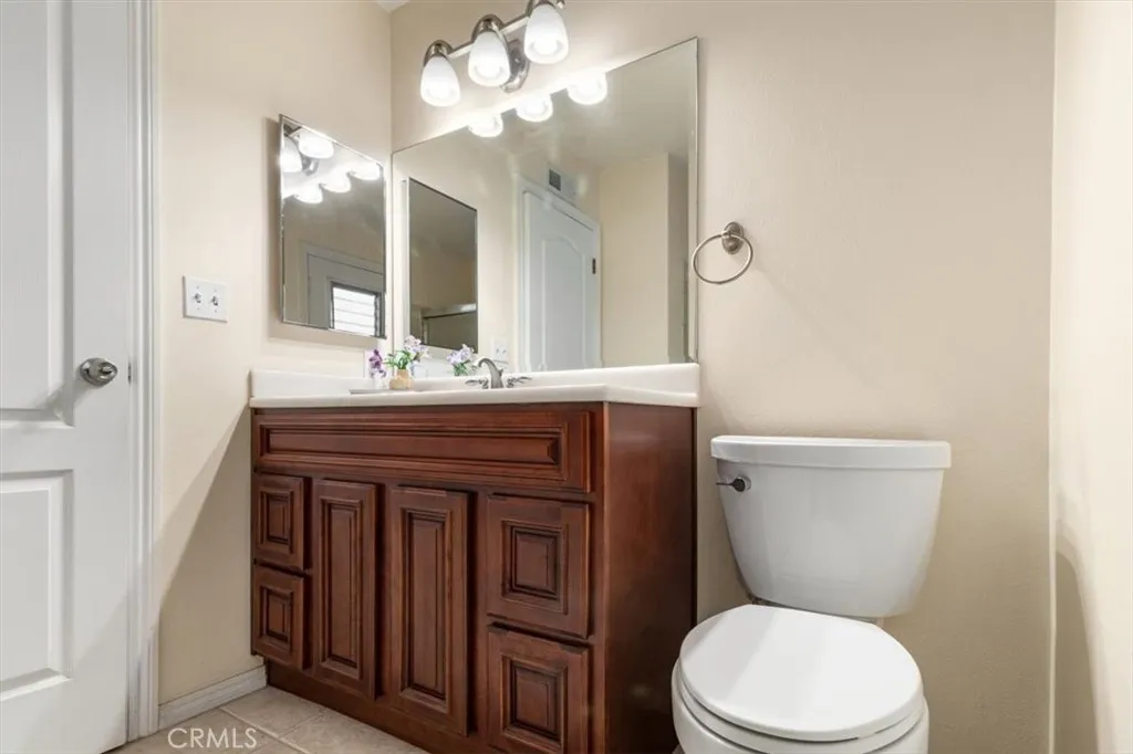 2909 S Rita Way, Santa Ana, California 92704 home-pic-23