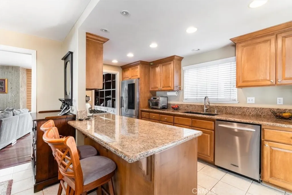 2909 S Rita Way, Santa Ana, California 92704 home-pic-7