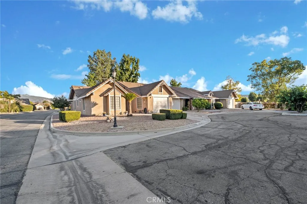 1443 Bunker Hill, San Jacinto, California 92583 home-pic-7