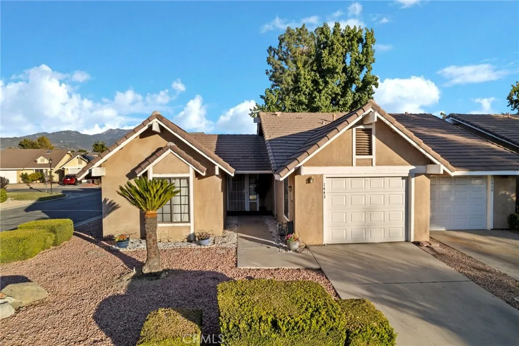 1443 Bunker Hill, San Jacinto, California 92583 home-pic-3