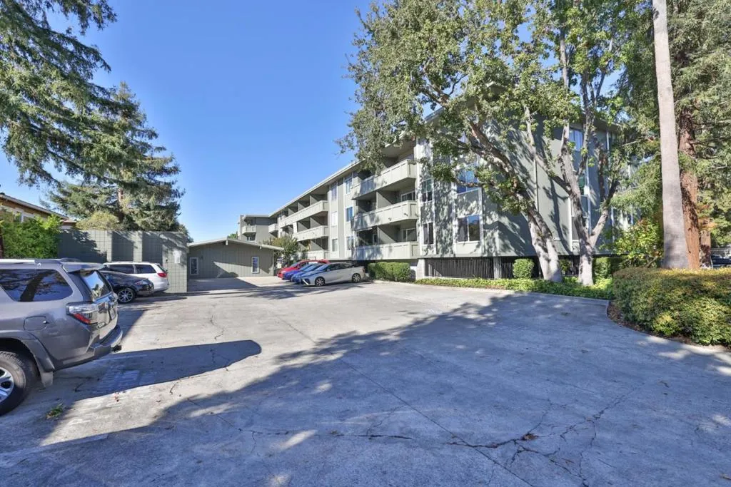 1458 Hudson Street 116, Redwood City, California 94061 home-pic-72