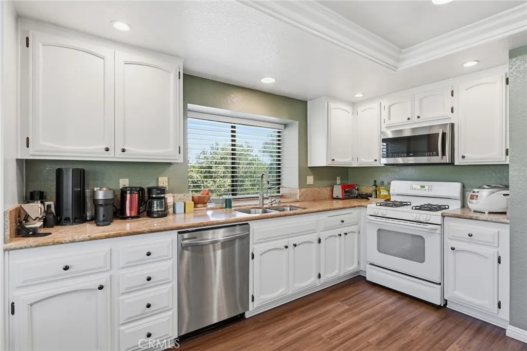 15748 Via Calanova, San Diego, California 92128 home-pic-6