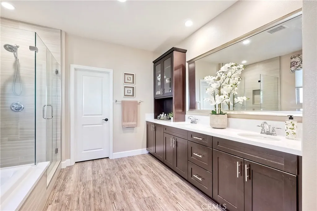 30587 Aspen Glen, Murrieta, California 92563 home-pic-15