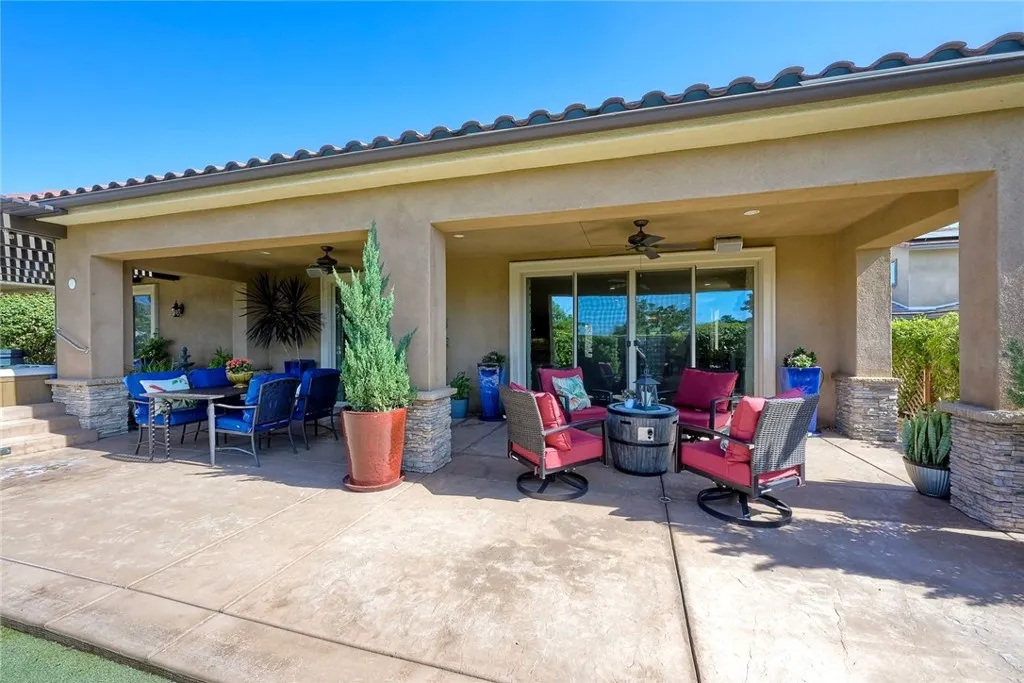 30587 Aspen Glen, Murrieta, California 92563 home-pic-32