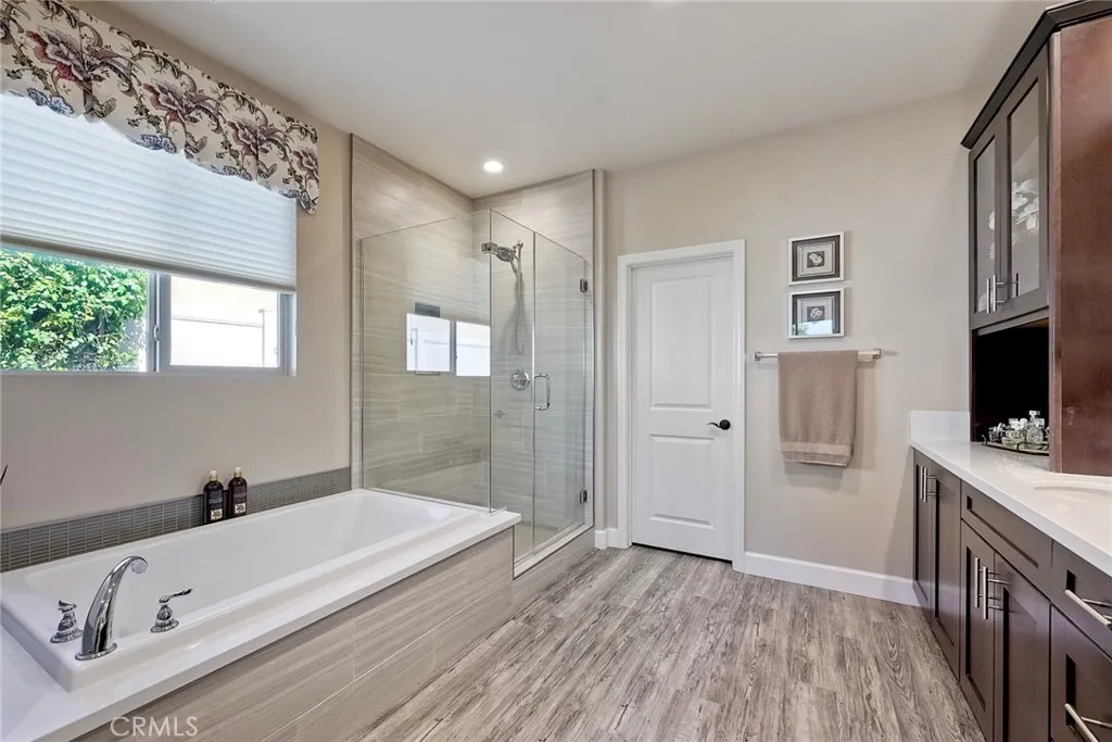 30587 Aspen Glen, Murrieta, California 92563 home-pic-16