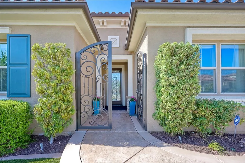 30587 Aspen Glen, Murrieta, California 92563 home-pic-5