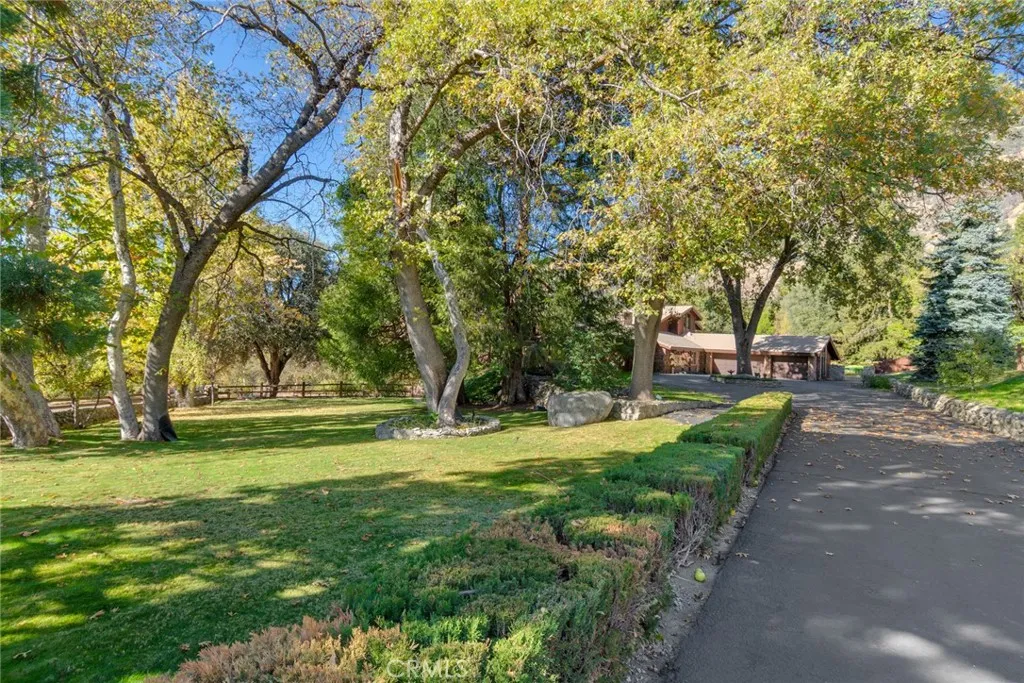 39292 Oak Glen Road, Oak Glen, California 92399 home-pic-4