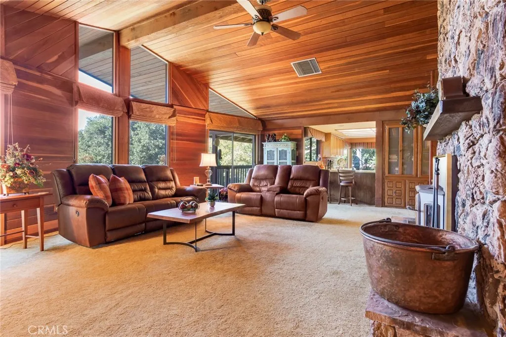 39292 Oak Glen Road, Oak Glen, California 92399 home-pic-35