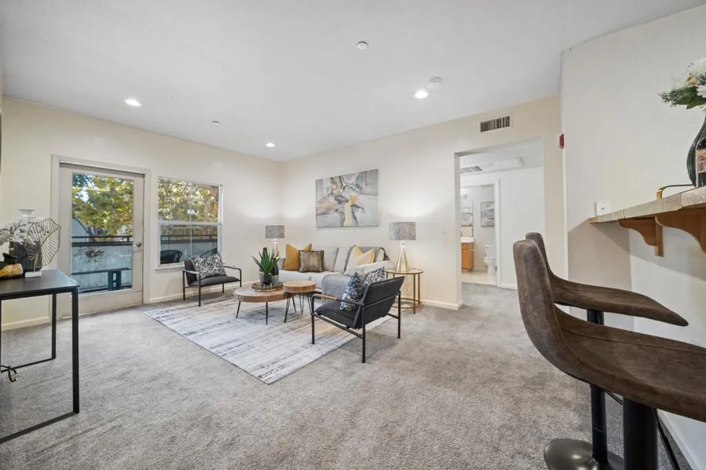 2177 Alum Rock Avenue 128, San Jose, California 95116 home-pic-0