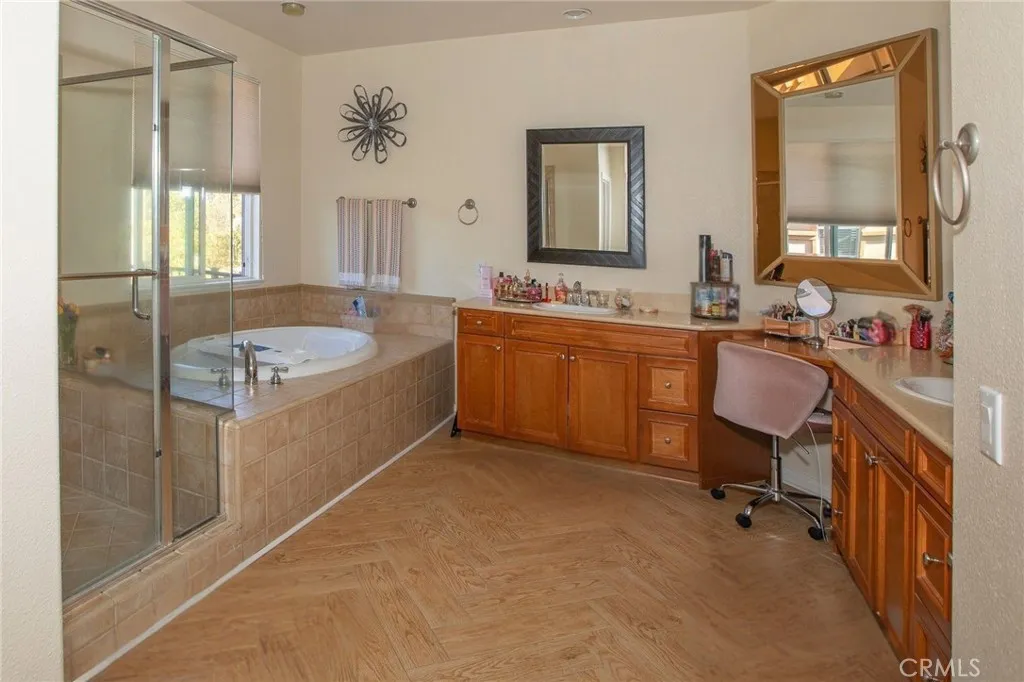 34088 Castle Pines, Yucaipa, California 92399 home-pic-24