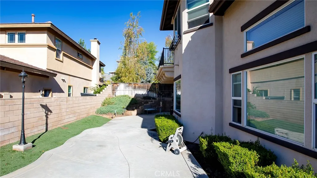 34088 Castle Pines, Yucaipa, California 92399 home-pic-28